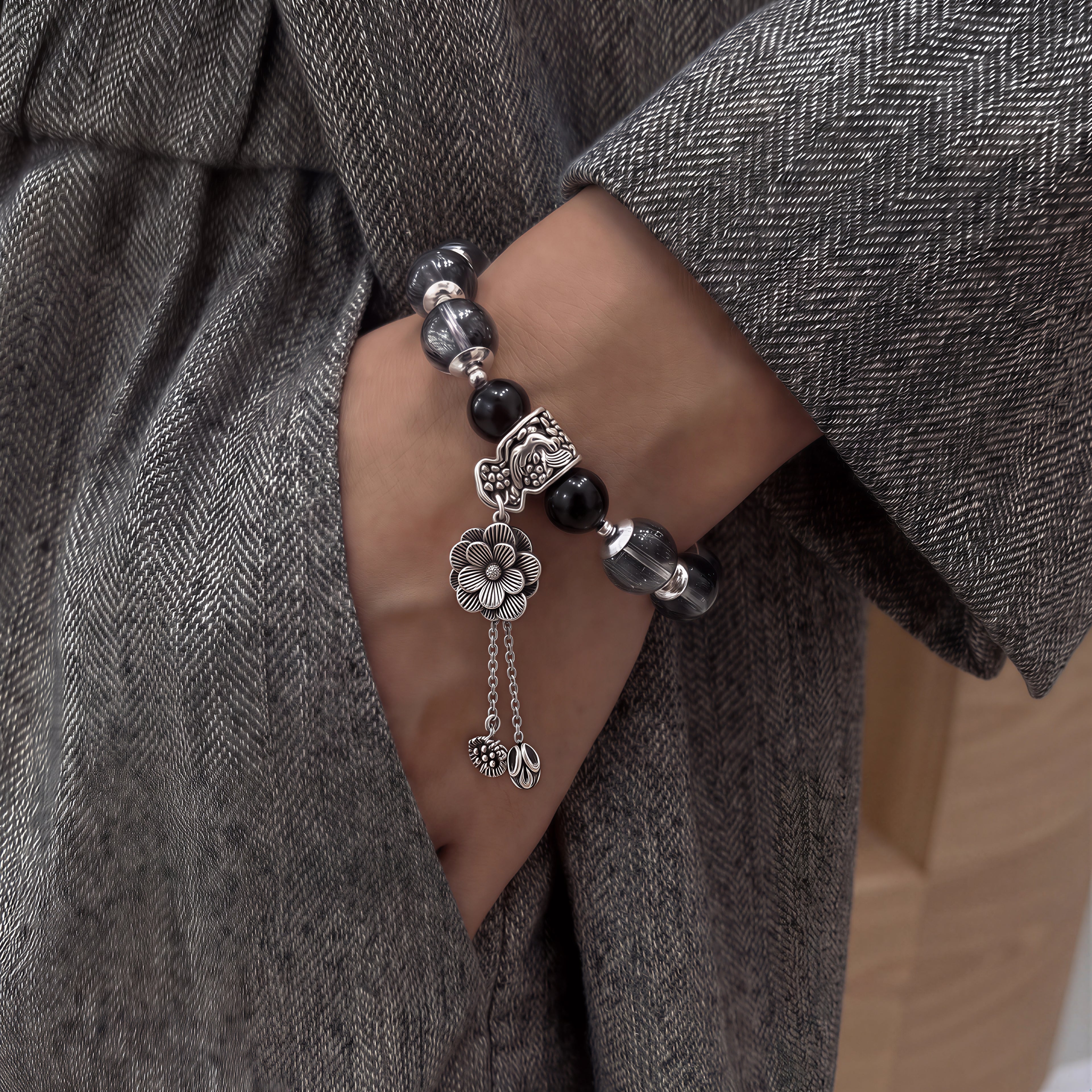 SPARK・Black Flash Quartz Bracelet